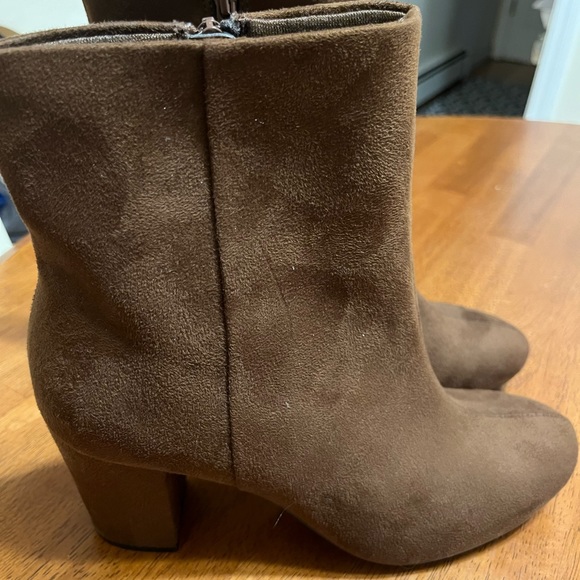NWOT Christian Siriano brown boots - Picture 7 of 7
